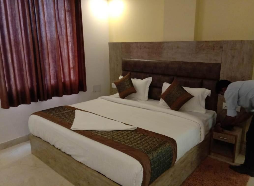 Hotel Broadway Nueva Delhi Exterior foto